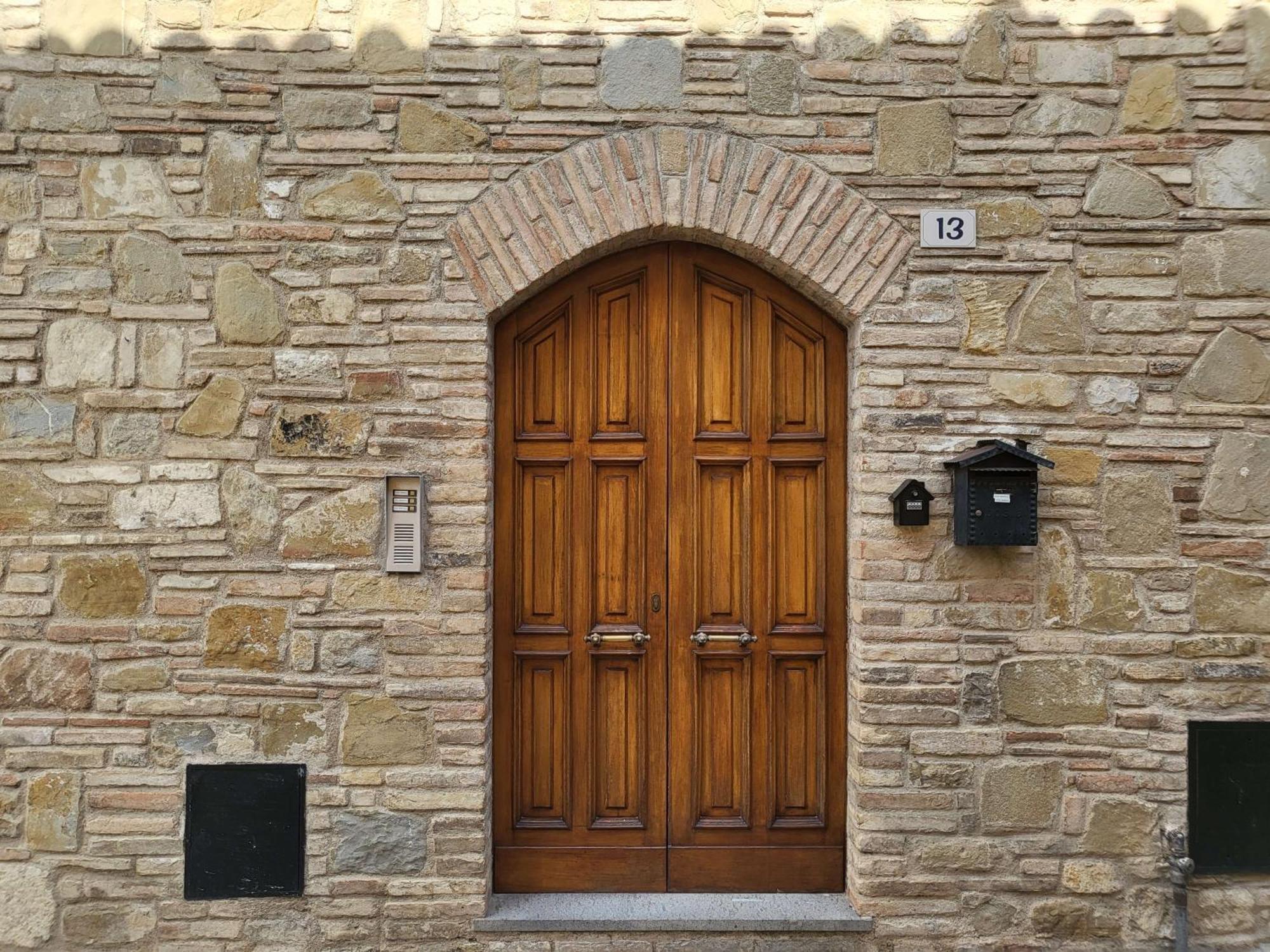 Appartamento Con Camino In Centro Storico بيفانيا المظهر الخارجي الصورة